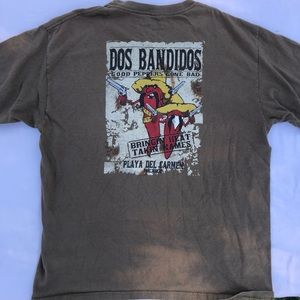 Dos banditos graphic tee